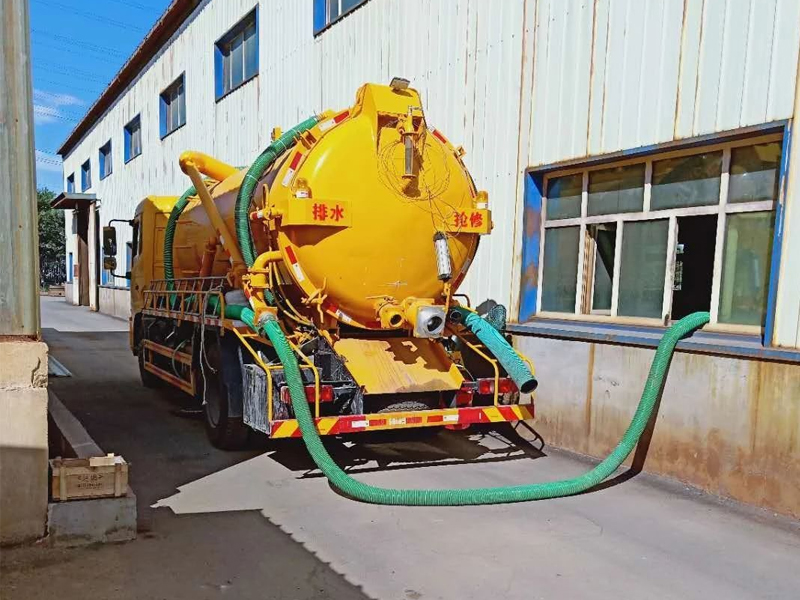 西餐厅厂区化粪池清理